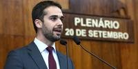Eduardo Leite defendeu retirada de plebiscito sobre estatais