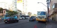 Um ônibus atropelou uma mulher na esquina da avenida João Pessoa com a Venâncio Aires 