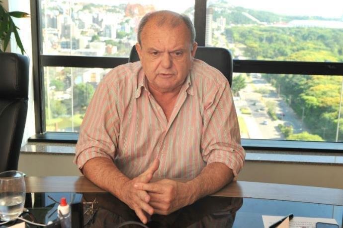 Comiss&atilde;o encontrou 12 infra&ccedil;&otilde;es na gest&atilde;o Piffero