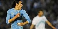 Cavani abriu o placar na vitória uruguaia