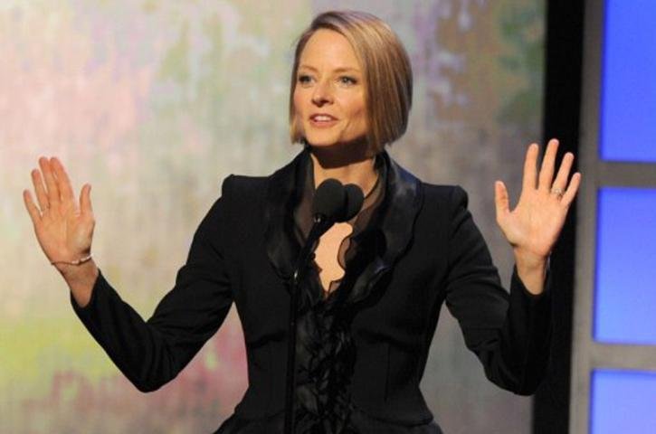  Pai de Jodie Foster poder&aacute; pegar at&eacute; 25 anos por fraude imobili&aacute;ria