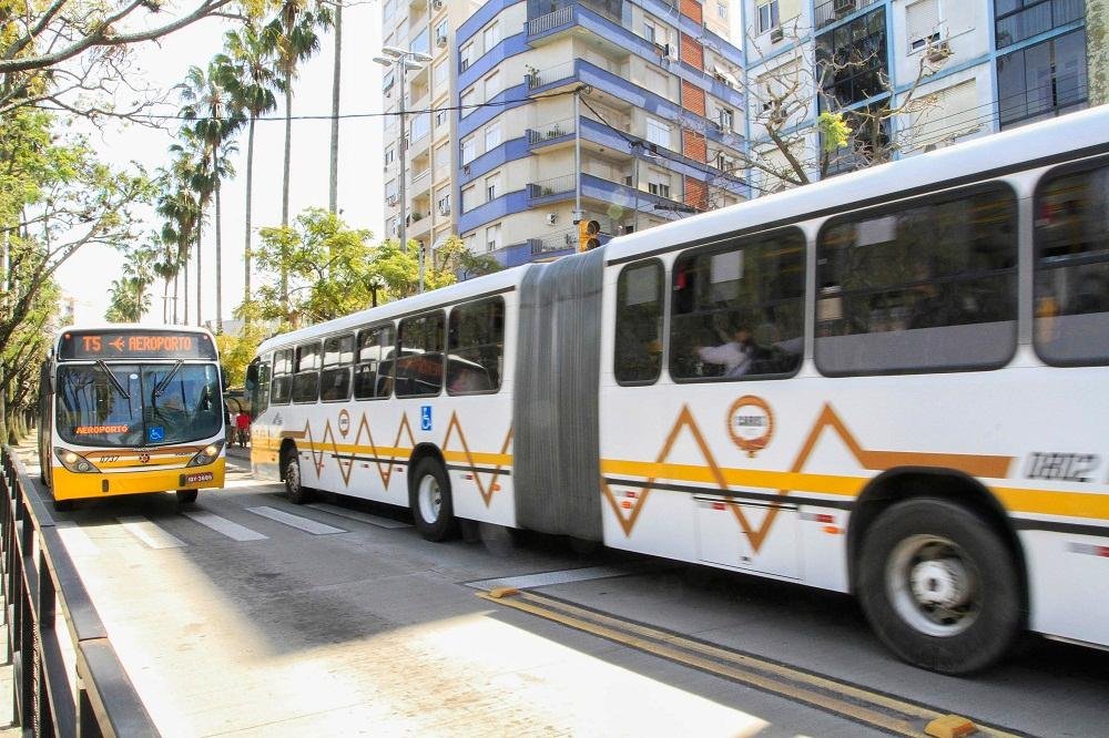 Melo destacou que a privatiza&ccedil;&atilde;o da Carris &eacute; apenas uma das medidas que ser&atilde;o adotadas no transporte p&uacute;blico