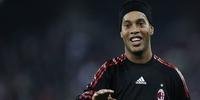 Última passagem de Ronaldinho pela Europa foi no Milan