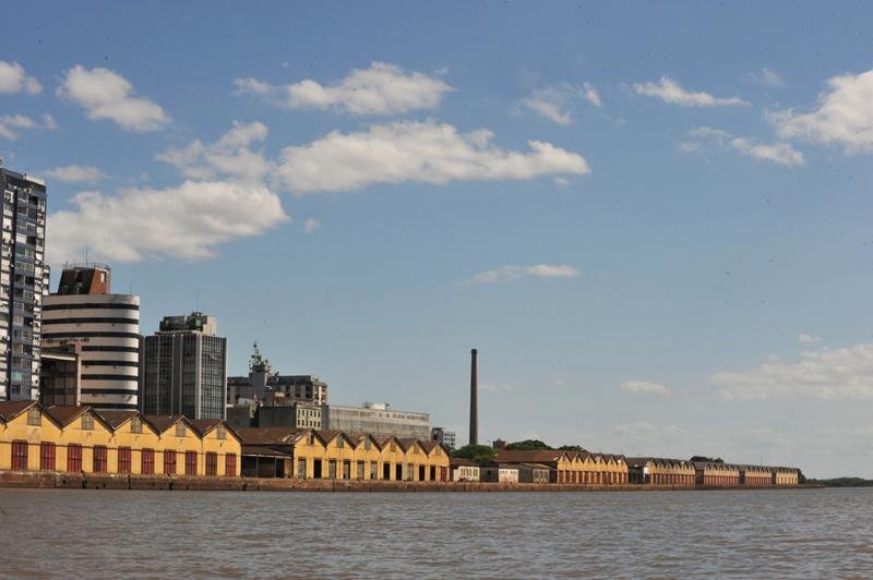Revitaliza&ccedil;&atilde;o do Cais Mau&aacute; empaca