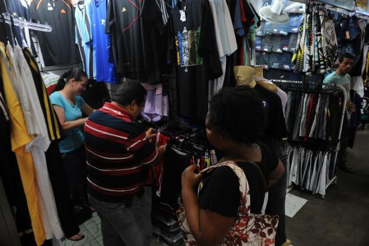 Movimento foi intenso em shopping popular