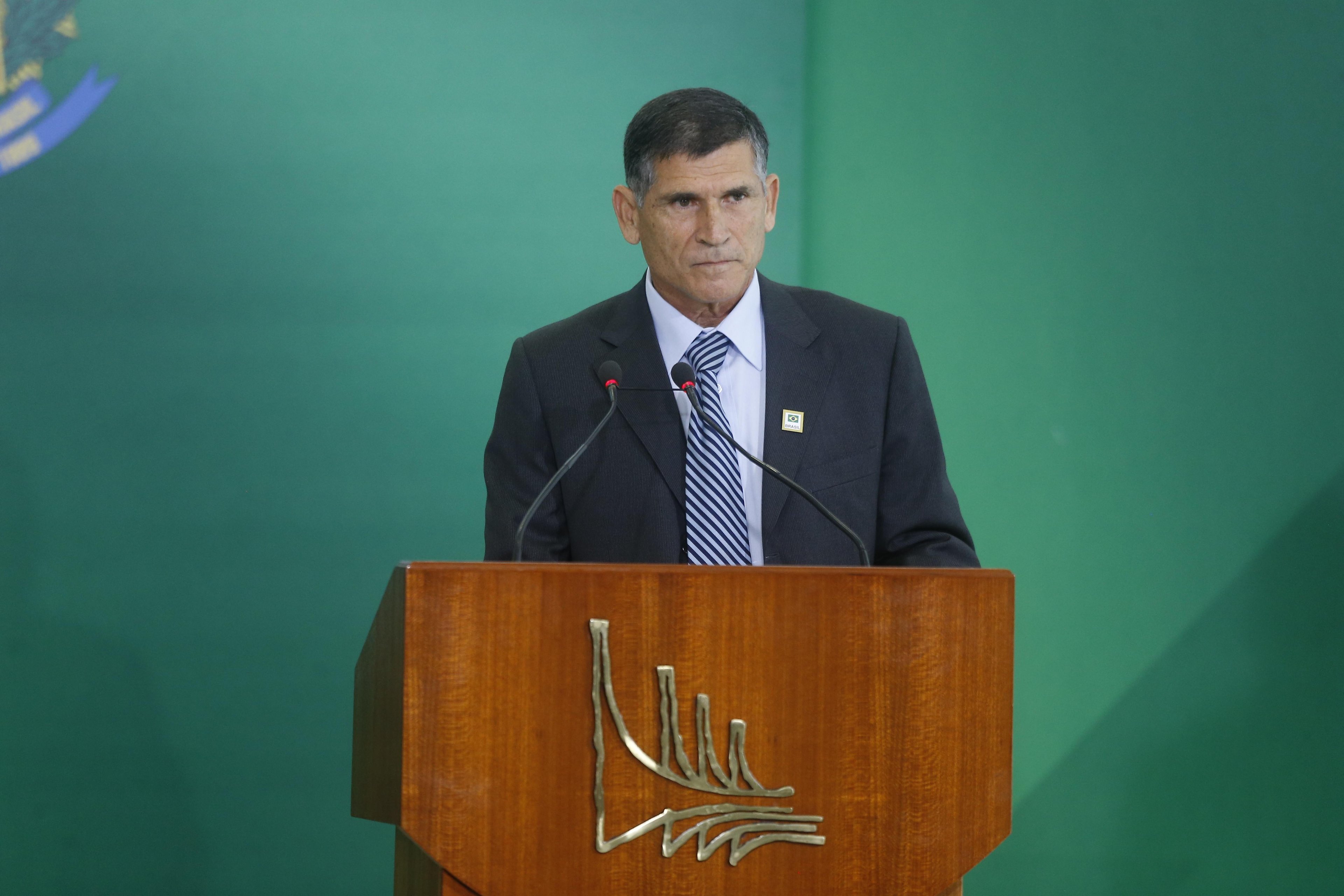 General Santos Cruz assume a Secretaria de Governo