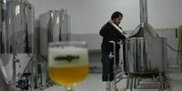 Tour Cervejeiro promove visitas a fábricas e mostra processo de criação da cerveja artesanal