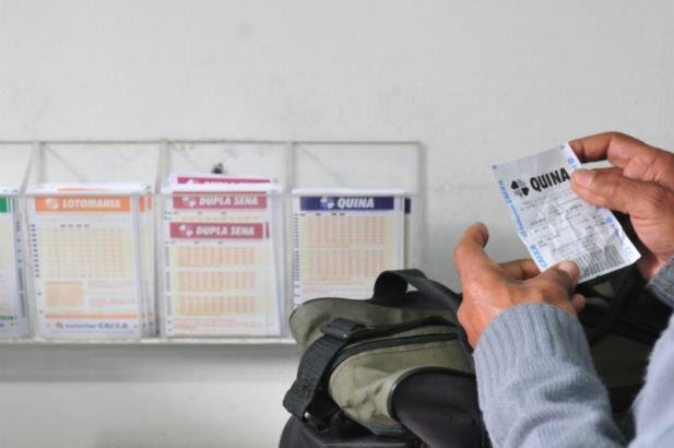 Caixa vai afastar funcion&aacute;rios que participaram de fraudes de loterias 