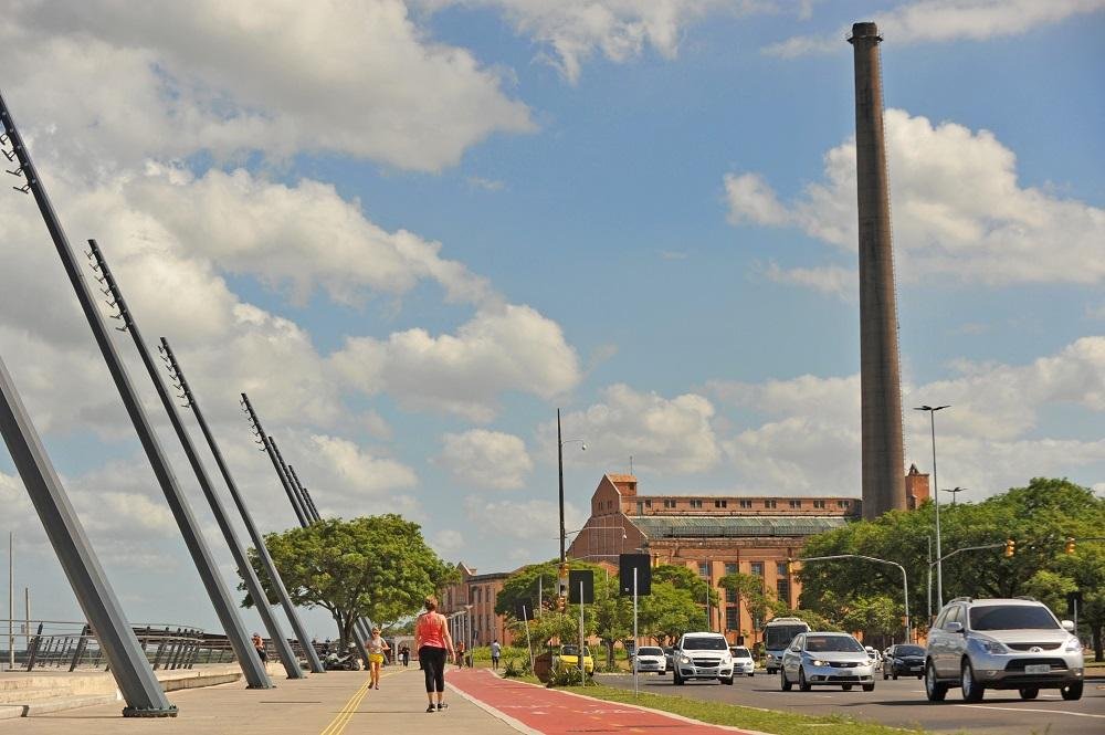 Porto Alegre ter&aacute; sol e nuvens nesta quarta-feira