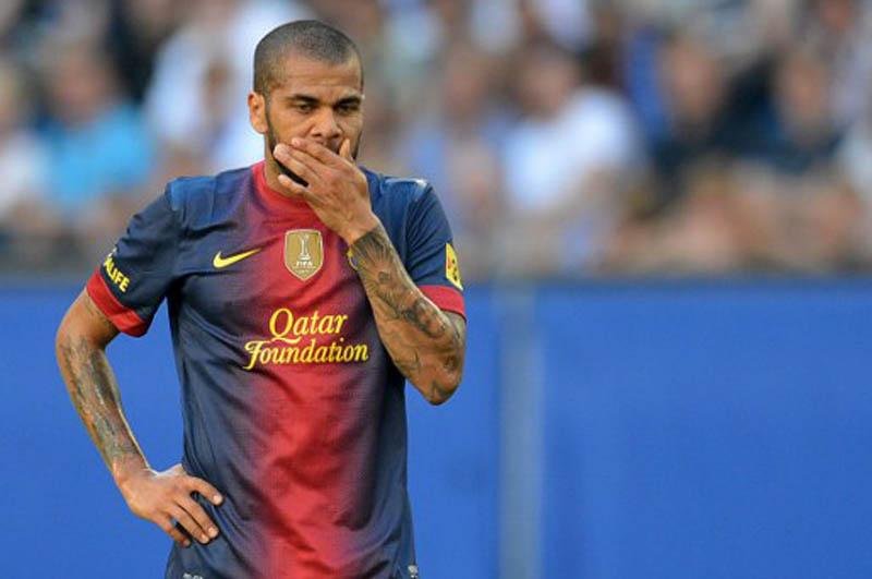 Daniel Alves est&aacute; preso na Espanha