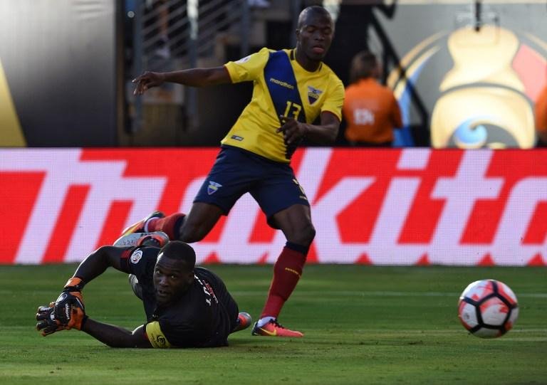 Enner Valencia marcou um dos quatro gols dos equatorianos