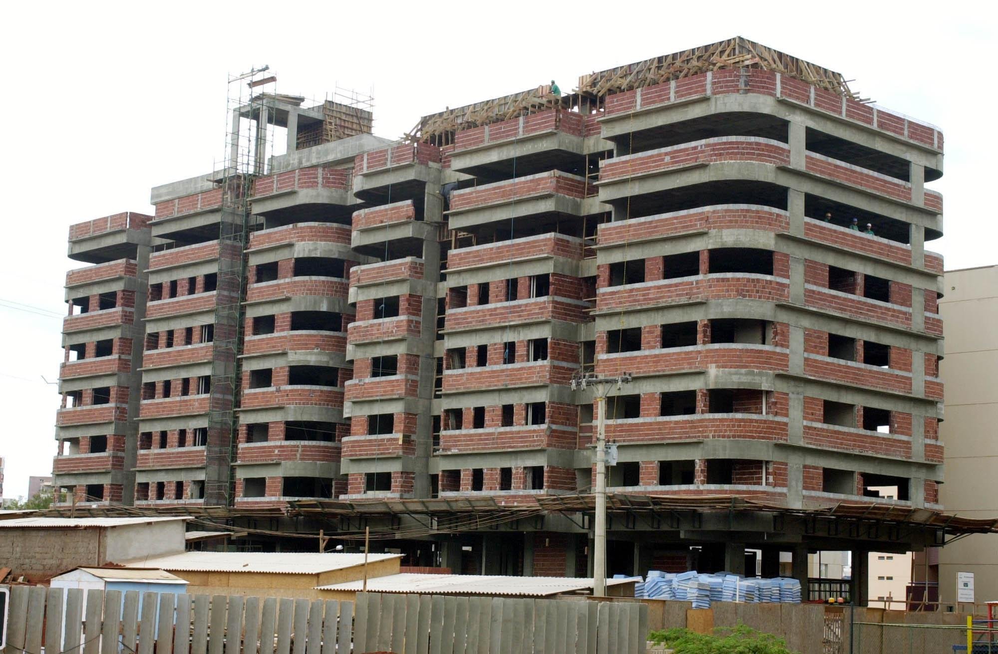 Constru&ccedil;&atilde;o retraiu-se pela 4&ordf; vez em cinco meses, com -3,9% na compara&ccedil;&atilde;o com o per&iacute;odo anterior