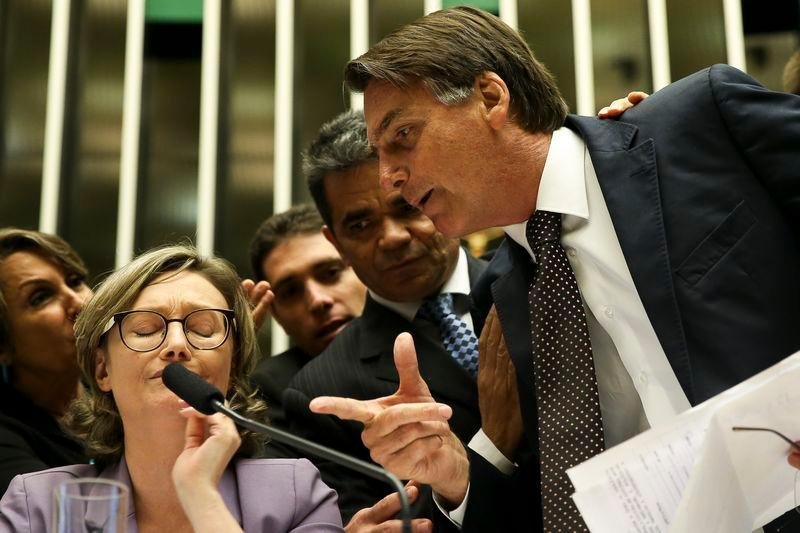Maria do Ros&aacute;rio e Jair Bolsonaro se desentenderam por diversas vezes na comiss&atilde;o