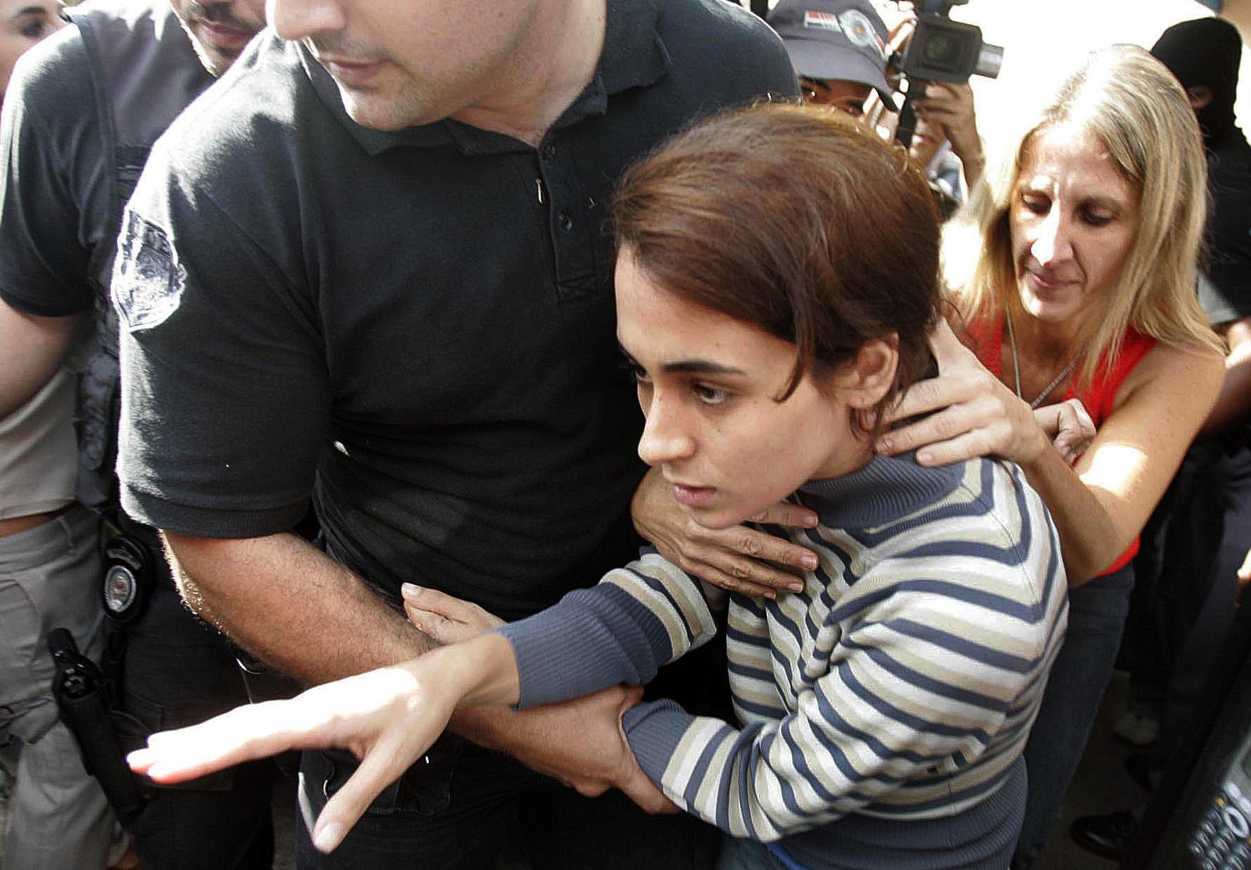 Anna Carolina foi condenada a 26 anos e oitos meses e ter&aacute; direito a deixar penitenci&aacute;rias cinco vezes ao ano