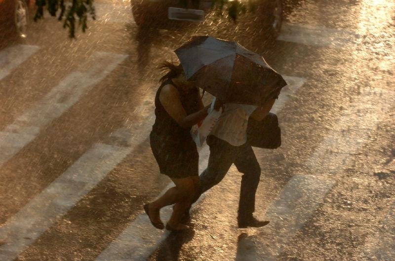 Chuva forte atinge Porto Alegre
