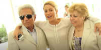 Shakira e seus pais, William Mebarak e Nidia del Carmen Ripoll Torrado