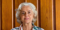 Atriz Marieta Severo, aos 76 anos de idade, fala sobre a luta contra o câncer no endométrio