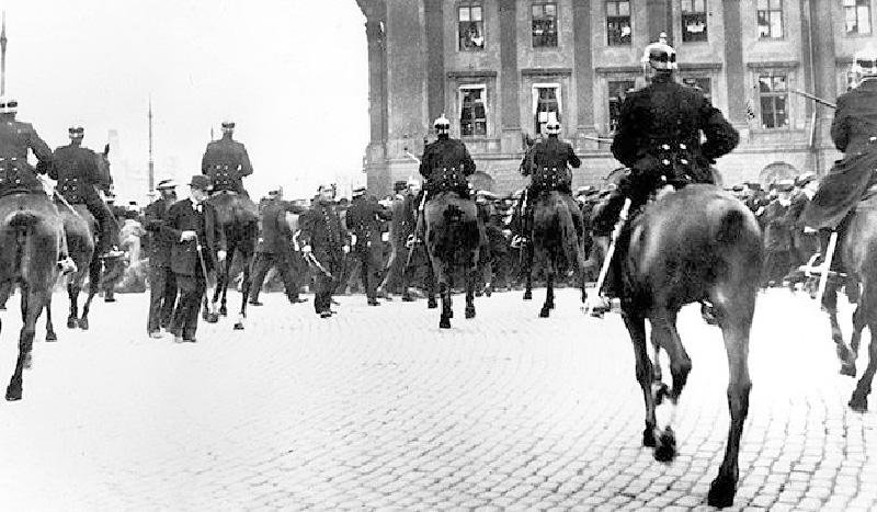 Pol&iacute;cia interv&eacute;m na campanha separatista na Rhenania