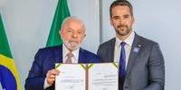Ato foi assinado por Lula na quarta-feira, quando recebeu o governador Eduardo Leite