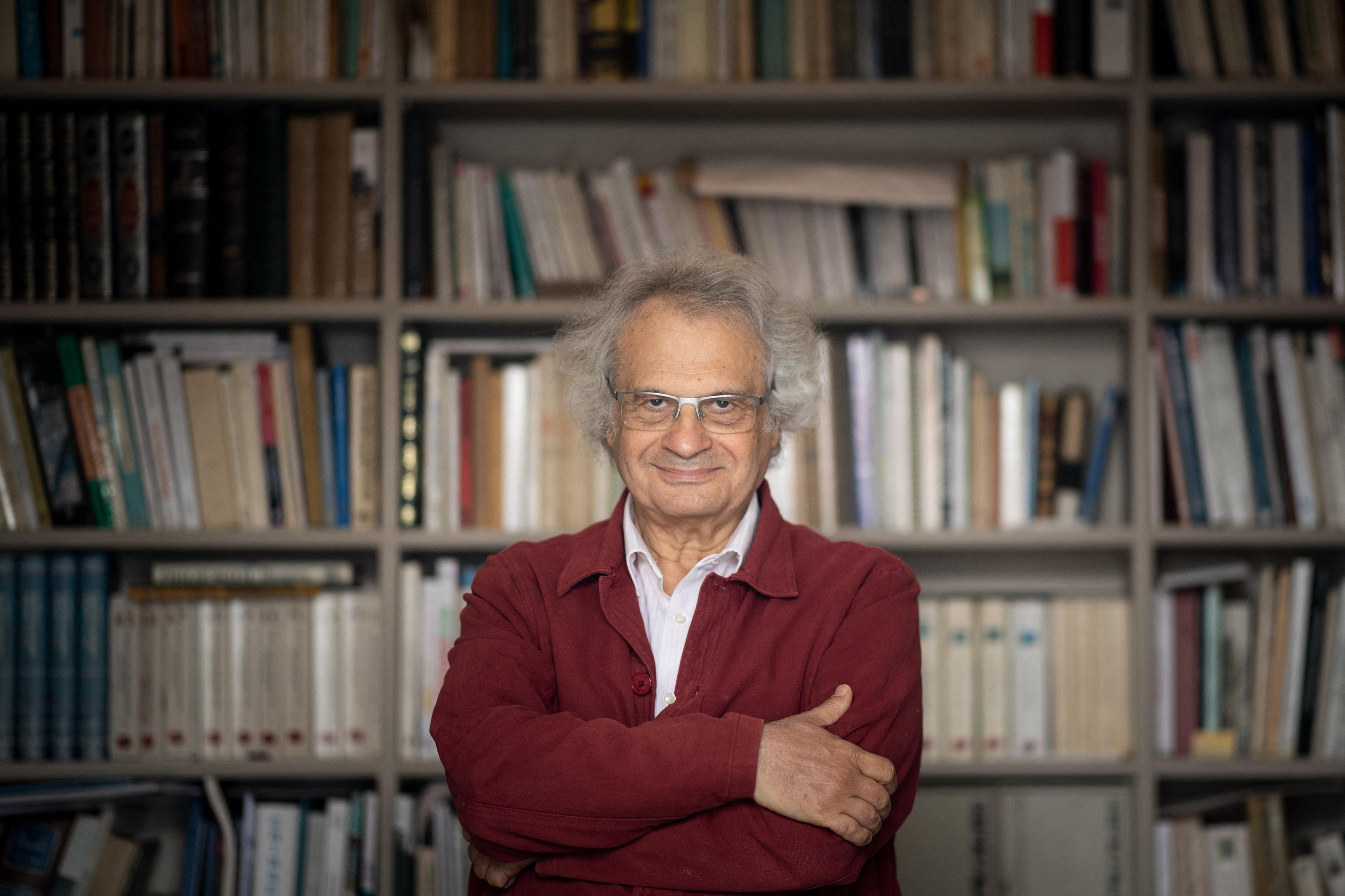 O escritor franco-liban&ecirc;s Amin Maalouf foi eleito secret&aacute;rio perp&eacute;tuo da Academie Francaise (Academia Francesa), sucedendo a Helene Carrere d'Encausse, falecida em agosto. Registro de 2021