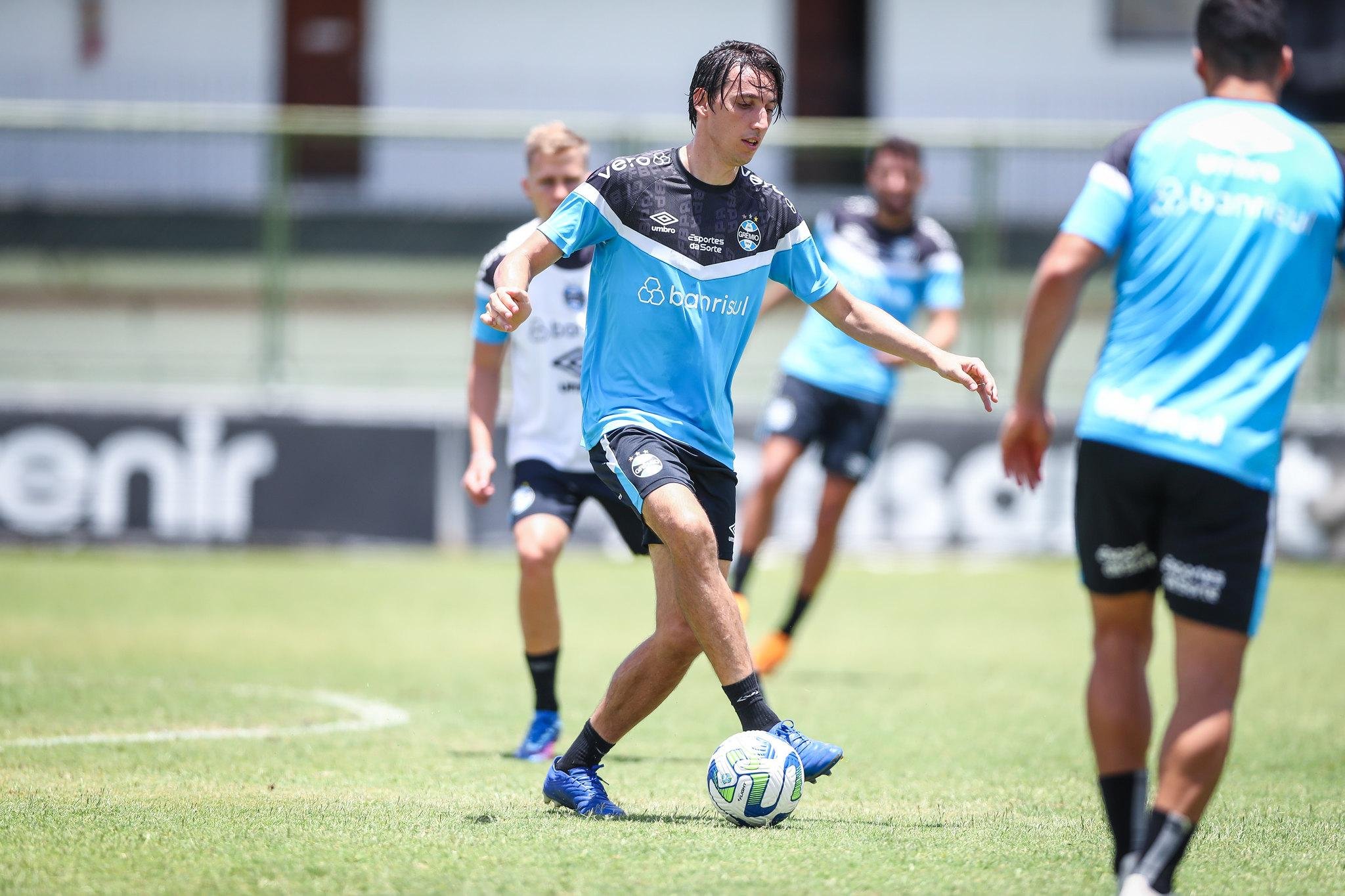 Geromel est&aacute; recuperado de les&atilde;o muscular