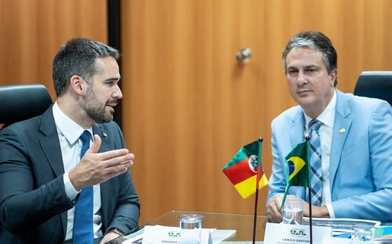 Em reuni&atilde;o, governador Eduardo Leite apresentou iniciativas estaduais para ministro da Educa&ccedil;&atilde;o, Camilo Santana