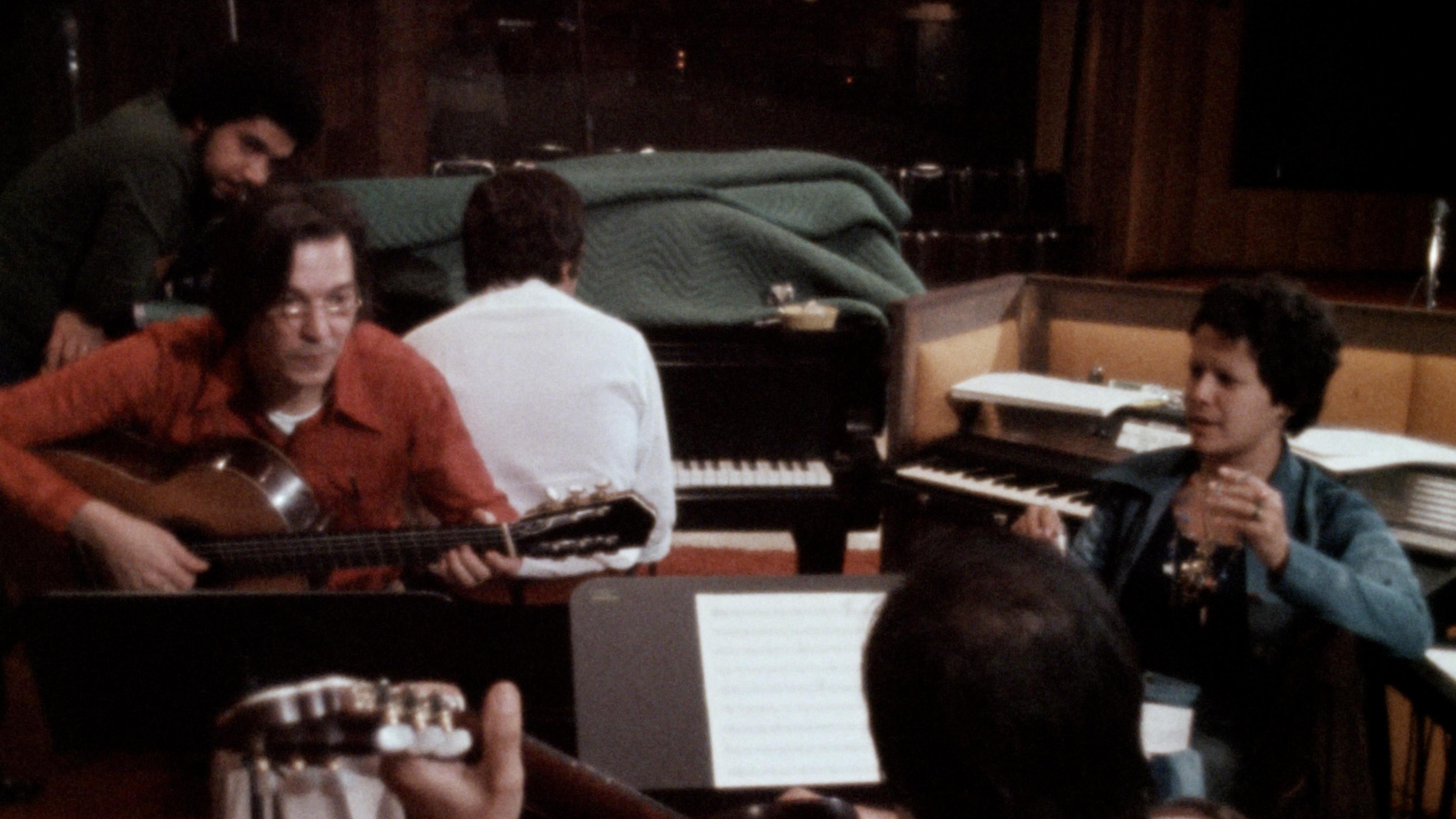 Document&aacute;rio 'Elis & Tom - S&oacute; Tinha de Ser Com Voc&ecirc;' apresenta bastidores de grava&ccedil;&otilde;es de 1974