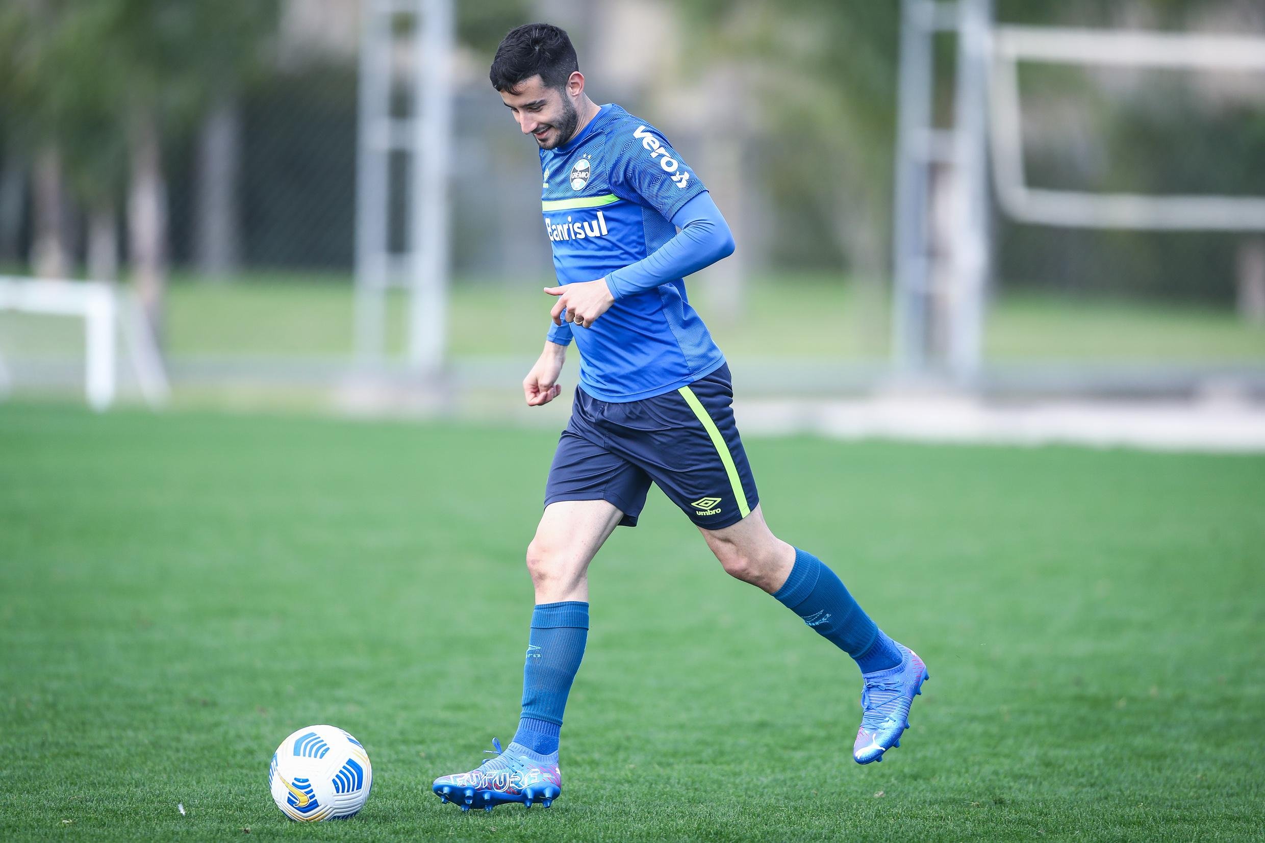 Villasanti foi apresentado no tricolor em 8 de agosto de 2021 como parte do esfor&ccedil;o para salvar o time do rebaixamento naquela temporada