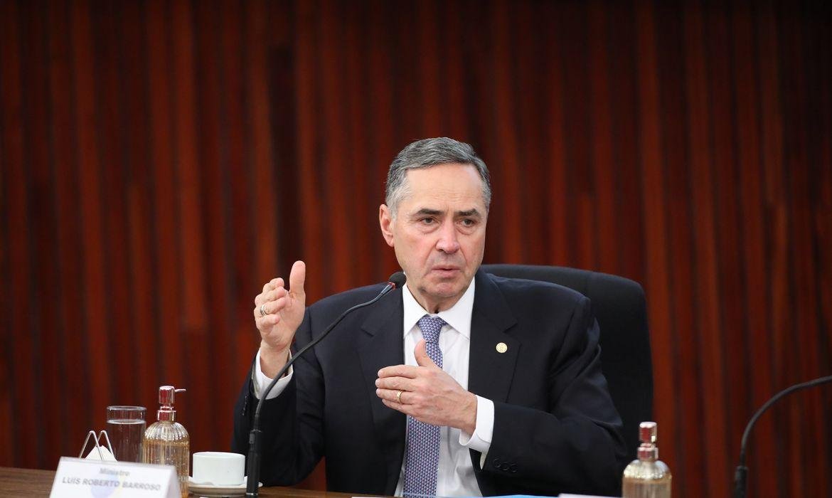&ldquo;Pessoalmente, acho que o Supremo, talvez, seja uma das institui&ccedil;&otilde;es que melhor serviu ao Brasil na preserva&ccedil;&atilde;o da democracia. N&atilde;o est&aacute; em hora de ser mexido", afirmou o Barroso