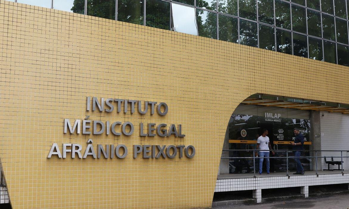 Investiga&ccedil;&otilde;es seguem no Rio de Janeiro