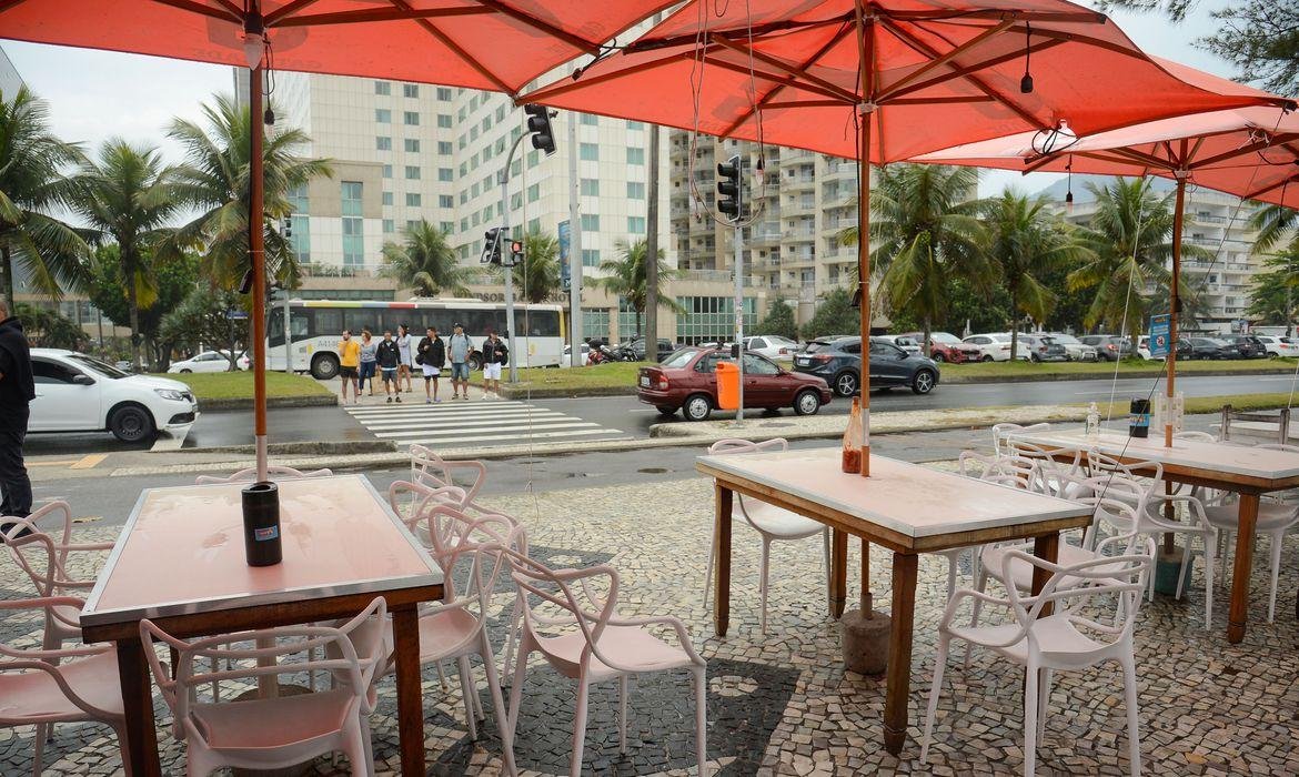 Outros tr&ecirc;s m&eacute;dicos morreram no ataque
