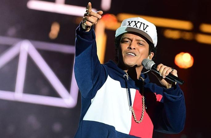 Bruno Mars j&aacute; tinha se apresentado na quarta-feira em Tel Aviv e neste s&aacute;bado faria um novo show, que foi cancelado