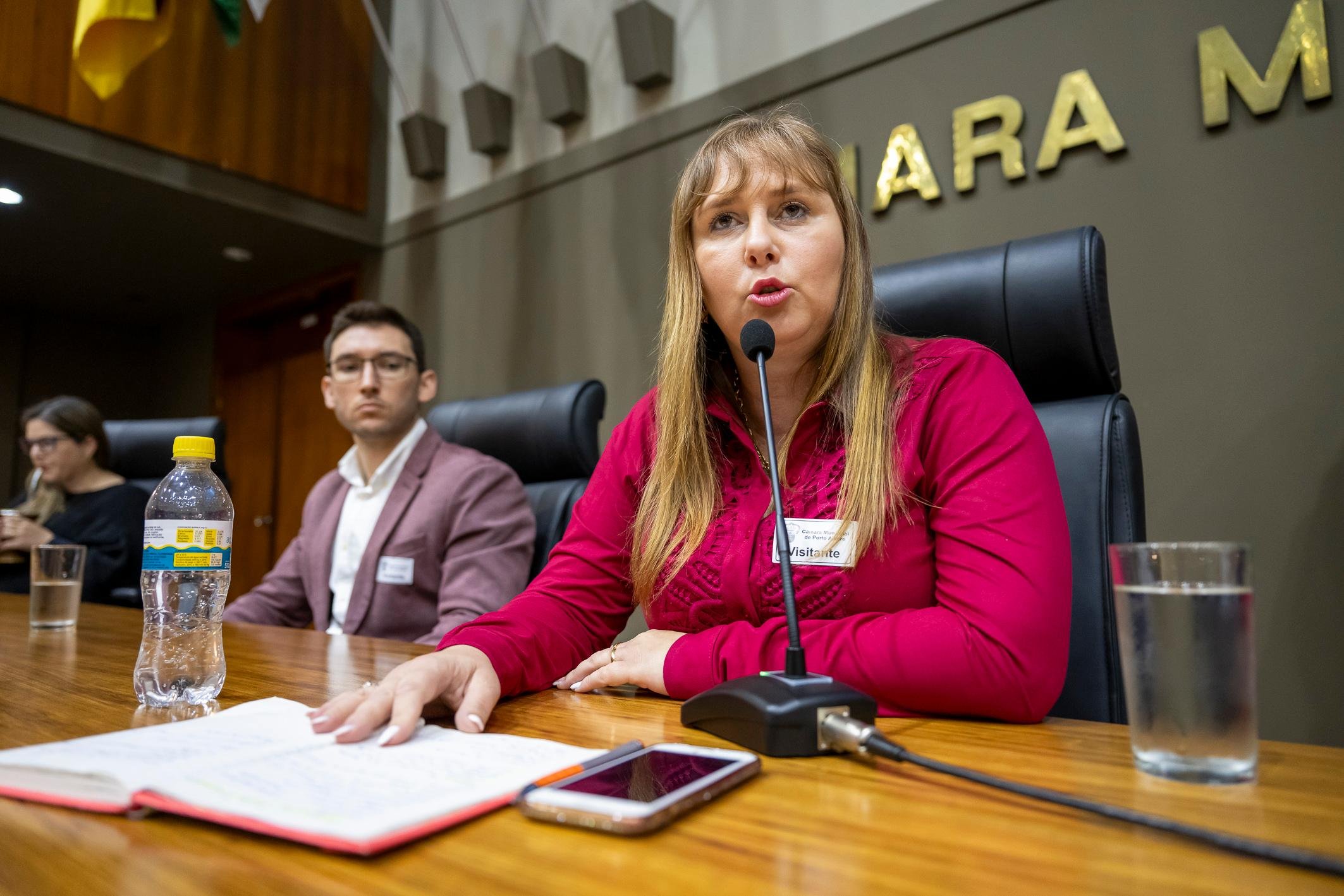 A servidora Michele Acosta, coordenava a equipe pedag&oacute;gica da Capital durante a gest&atilde;o da secret&aacute;ria S&ocirc;nia Maria Oliveira da Rosa