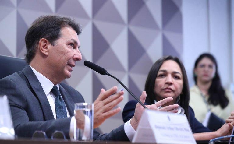 Parecer ser&aacute; lido no dia 17