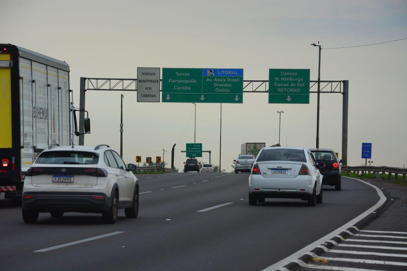 Os melhores hor&aacute;rios para pegar a estrada s&atilde;o sugeridos pela PRF, com a ida at&eacute; as 14h nesta quarta-feira e ap&oacute;s as 14h na quinta-feira. Para o retorno, a recomenda&ccedil;&atilde;o &eacute; at&eacute; as 14h no domingo