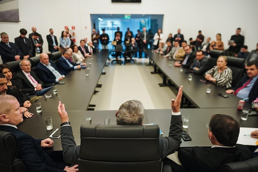Entrega da Proposta Or&ccedil;ament&aacute;ria 2024 &agrave; C&acirc;mara de Vereadores
