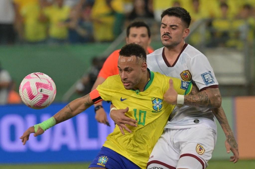 Neymar n&atilde;o conseguiu impor seu jogo
