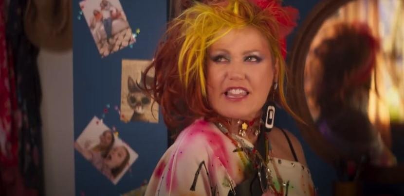 Xuxa entre o novo e o antigo em cena do filme