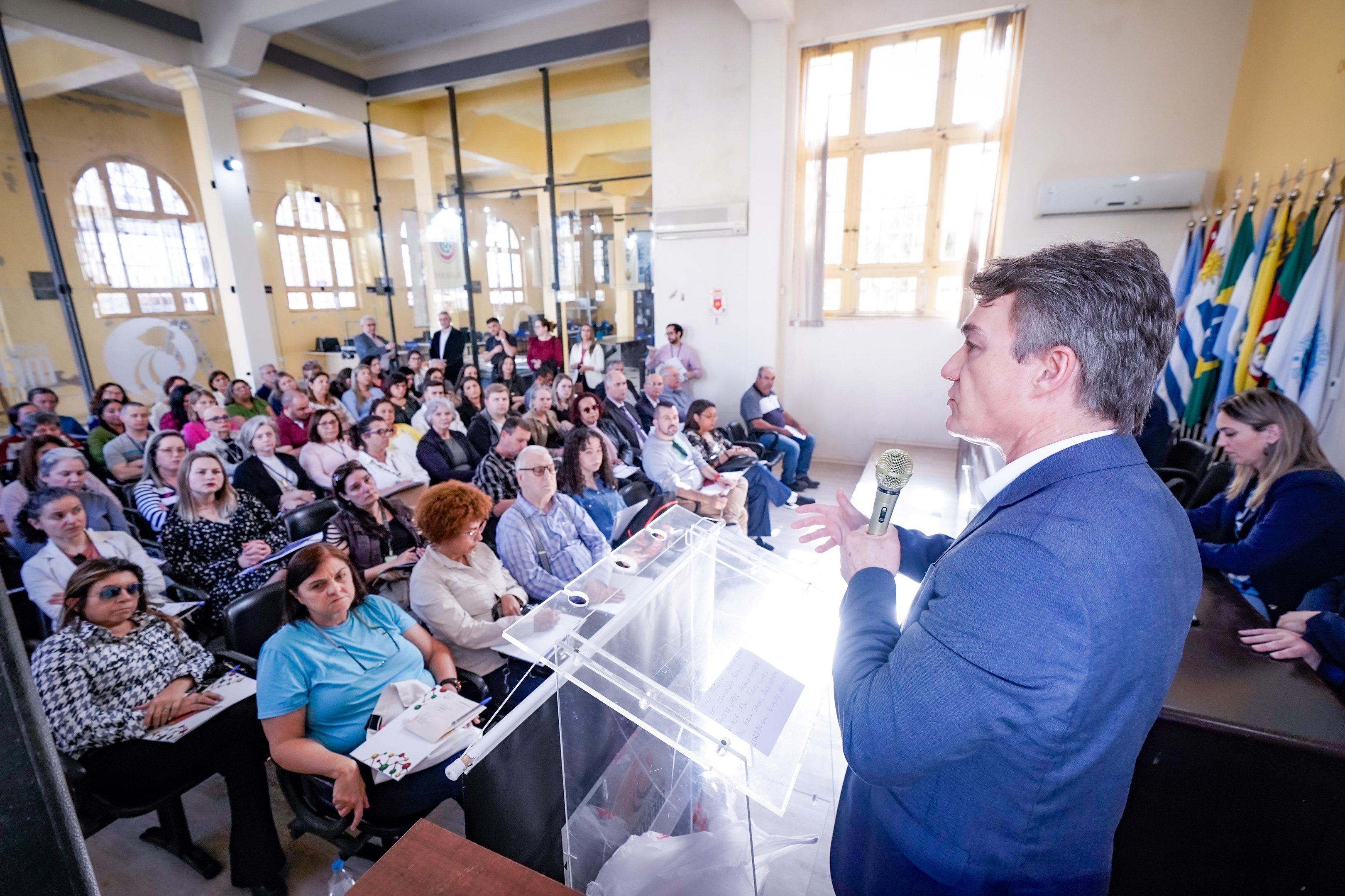 O presidente da ALRS, Vilmar Zanchin, durante o &uacute;ltimo ato do Movimento pela Educa&ccedil;&atilde;o, em Pelotas