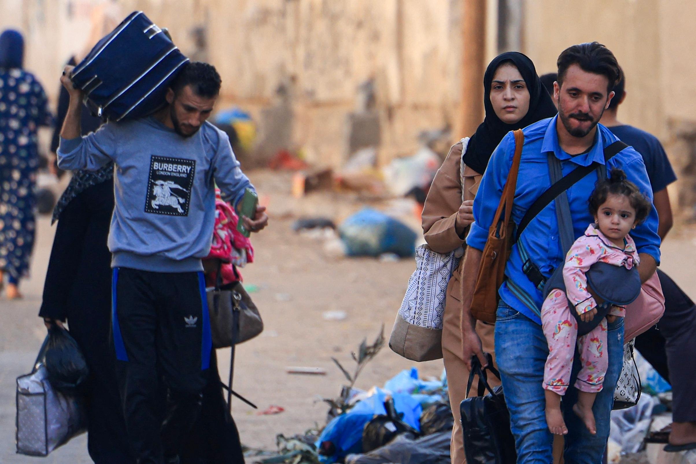 "Estamos horrorizados com a ideia de que 1 milh&atilde;o de palestinos se somem &agrave;s 423 mil pessoas j&aacute; expulsas de suas casas pela viol&ecirc;ncia da semana passada", disse a Paula Gaviria Betancur