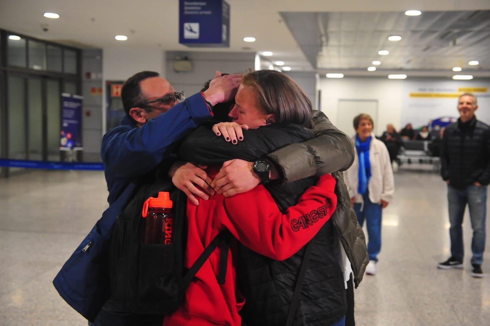 Dois jovens desembarcaram no fim da noite na Capital