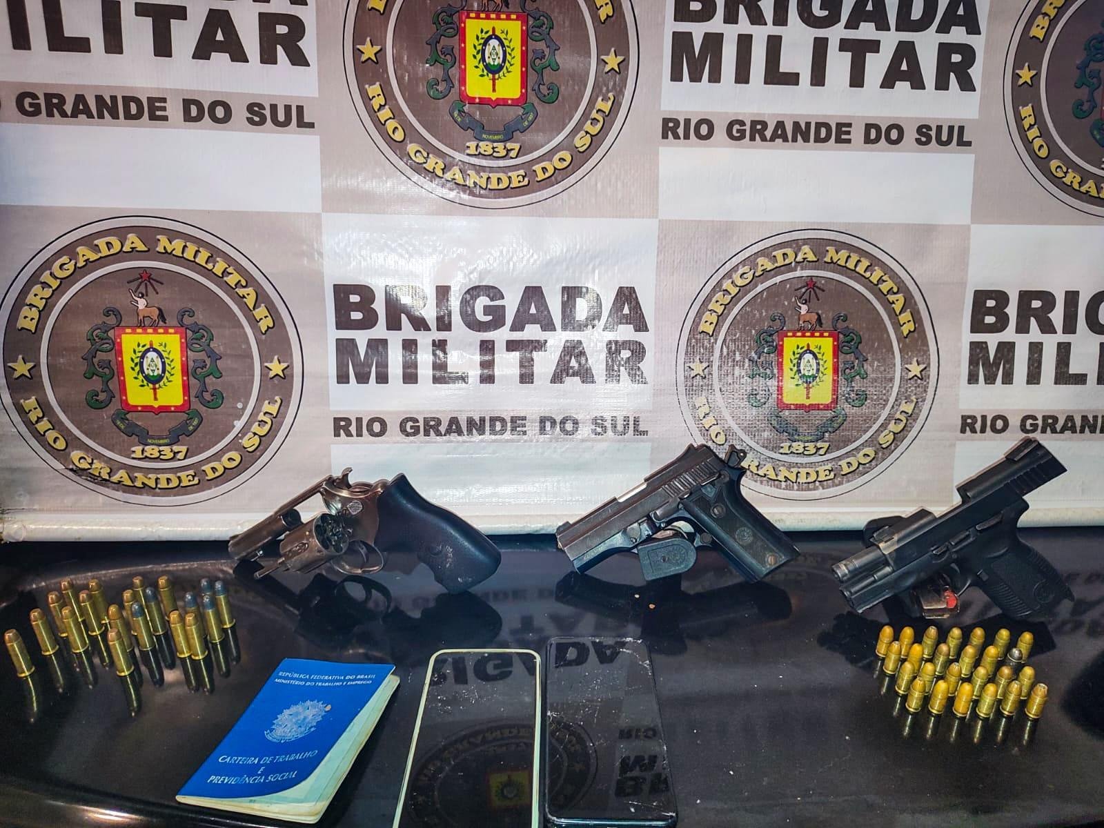 A&ccedil;&atilde;o resultou ainda na apreens&atilde;o de duas pistolas, um rev&oacute;lver, dois celulares e muni&ccedil;&otilde;es