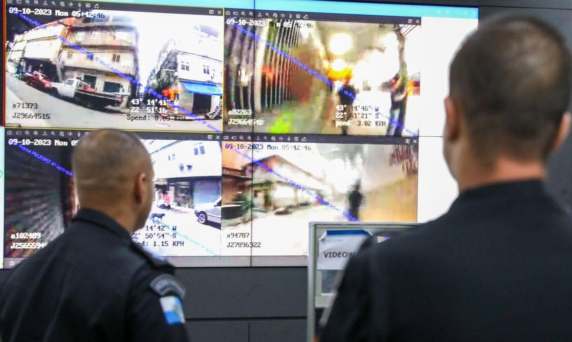 Como parte da Opera&ccedil;&atilde;o Mar&eacute;, For&ccedil;a Naciona de Seguran&ccedil;a come&ccedil;ar&aacute; a atuar em apoio &agrave;s for&ccedil;as fluminenses