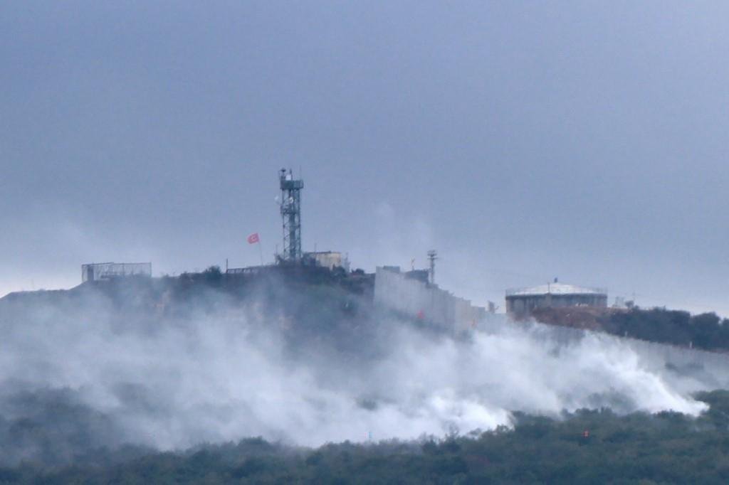Instala&ccedil;&atilde;o militar israelense perto da vila de Aita al-Shaab, na fronteira com o sul do L&iacute;bano, ap&oacute;s bombardeio do Hezbollah.