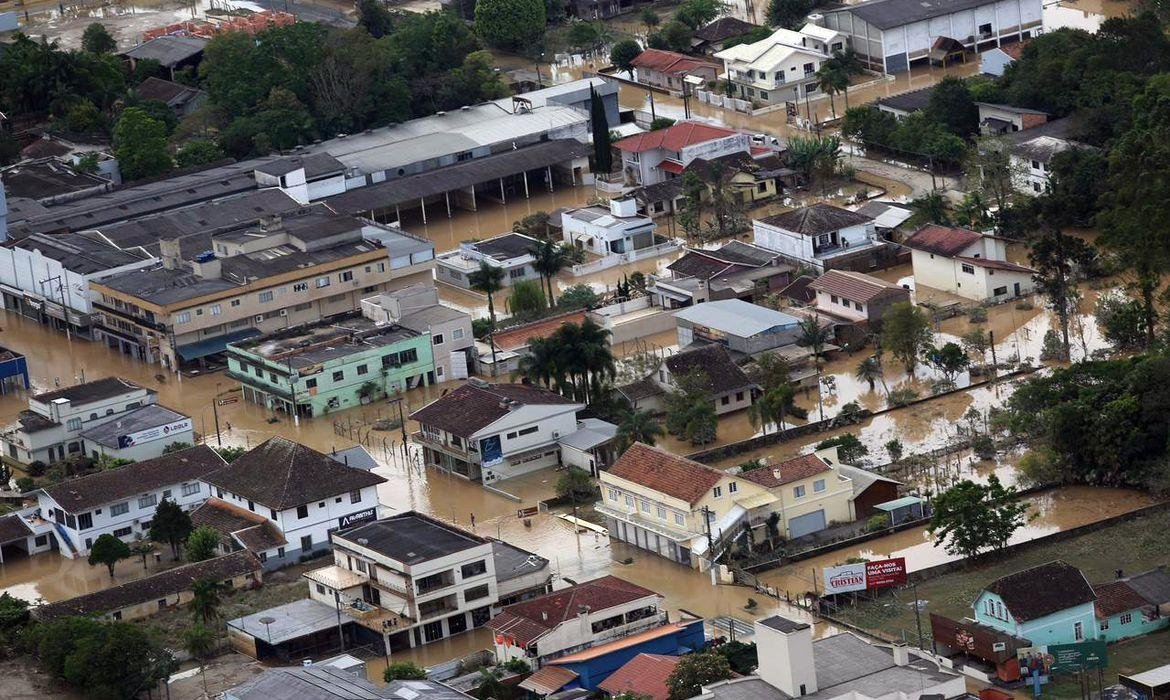Mais de 145 munic&iacute;pios do estado registraram ocorr&ecirc;ncia causada pelos temporais