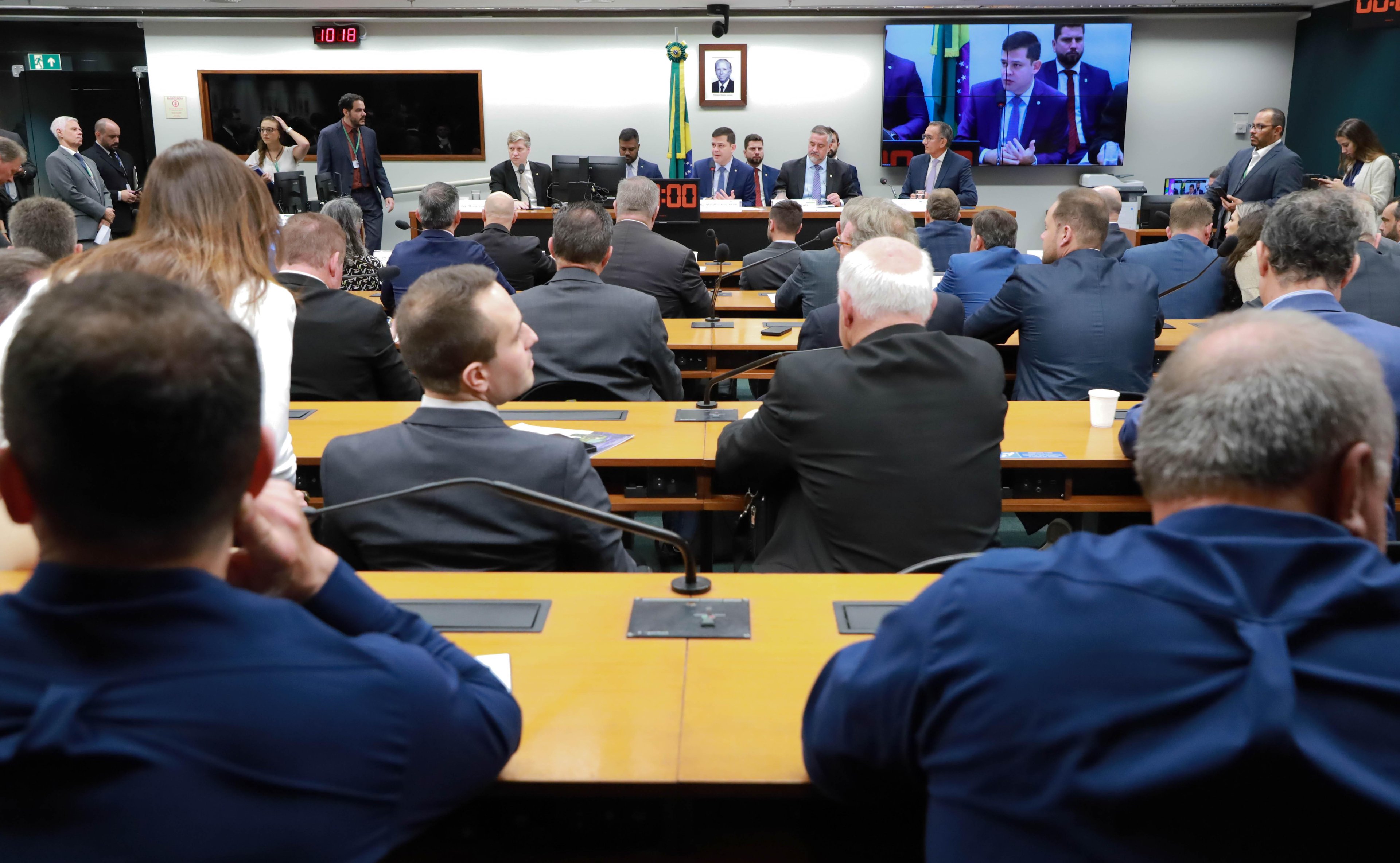 Sess&atilde;o contou com a participa&ccedil;&atilde;o de integrantes do governo federal e estadual