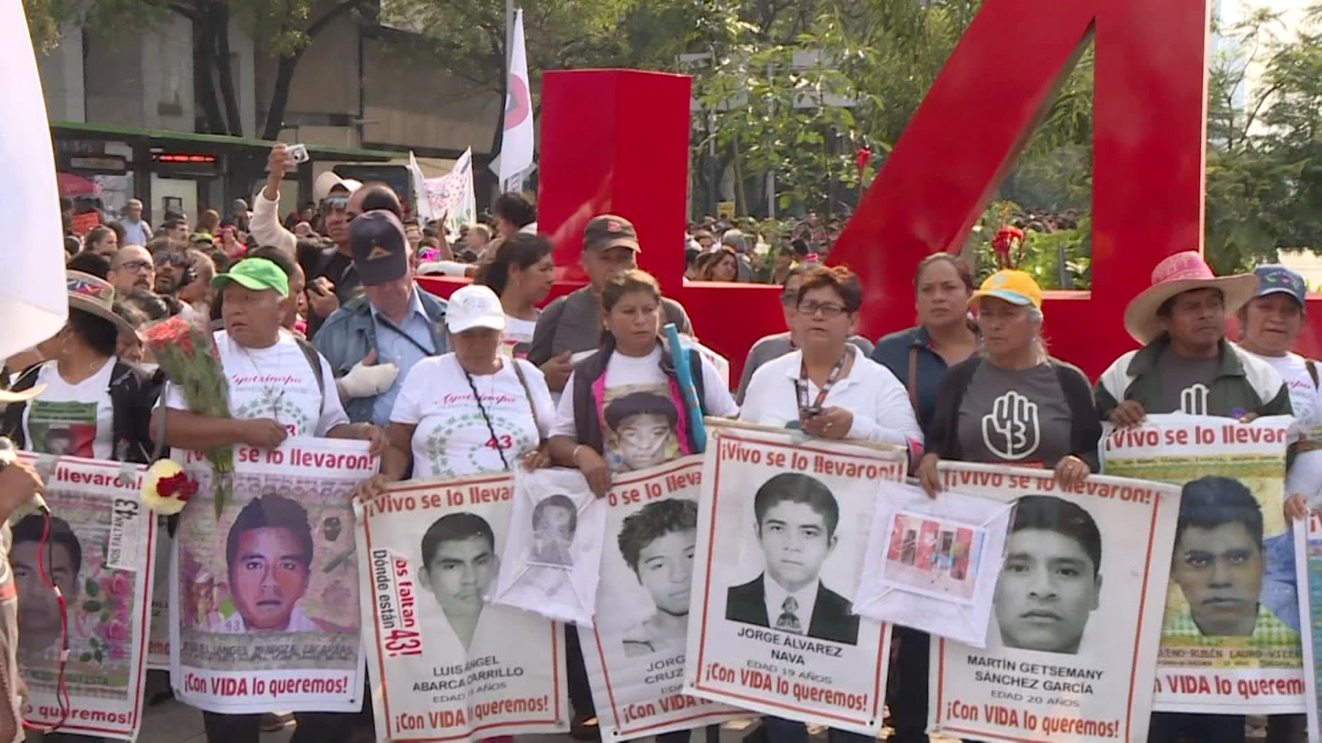 Alunos da escola rural de Ayotzinapa desapareceram entre 26 e 27 de setembro de 2014 na cidade de Iguala