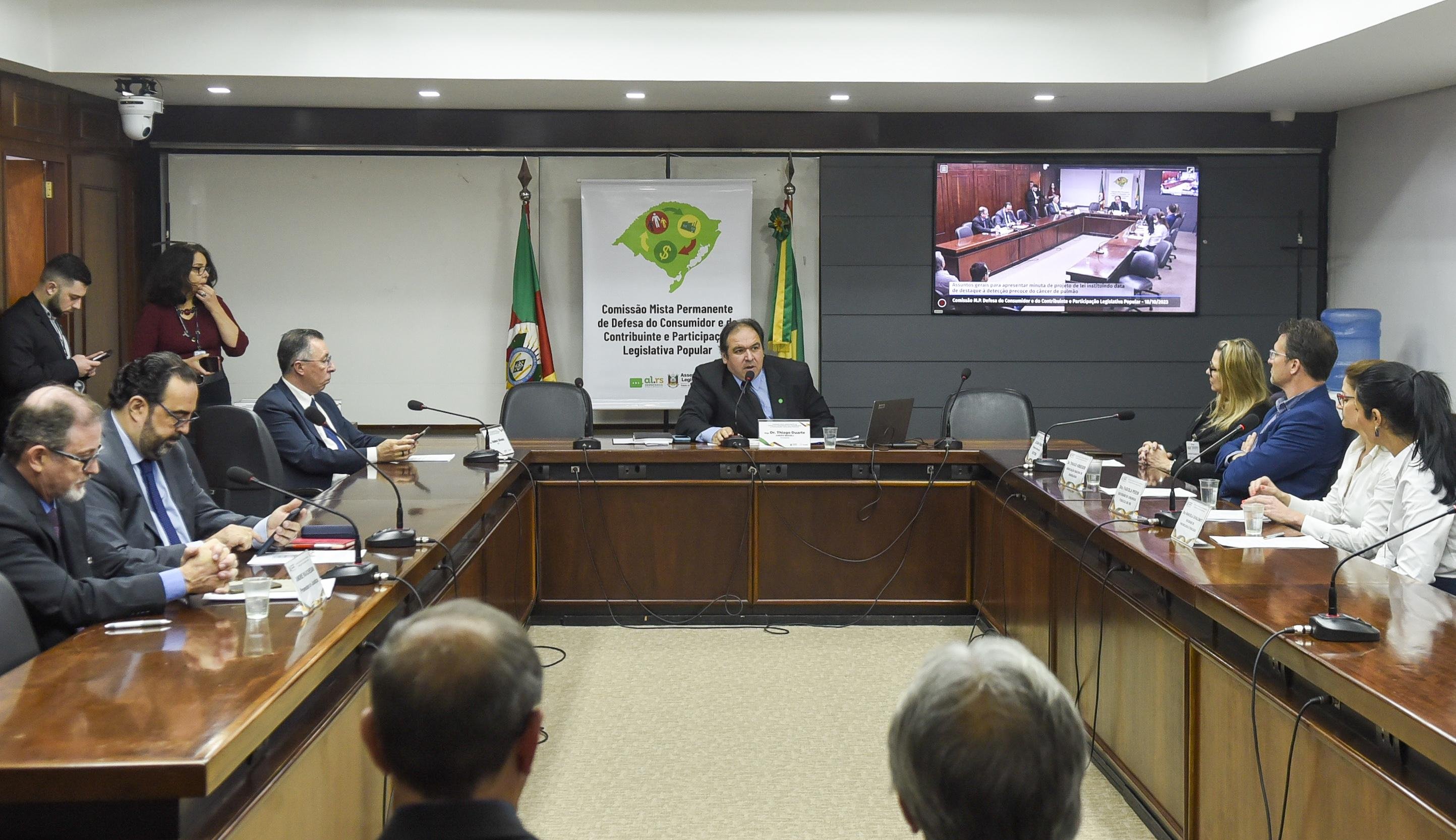 Reuni&atilde;o da comiss&atilde;o, presidida pelo deputado Dr. Thiago Duarte, ocorreu na manh&atilde; desta quarta