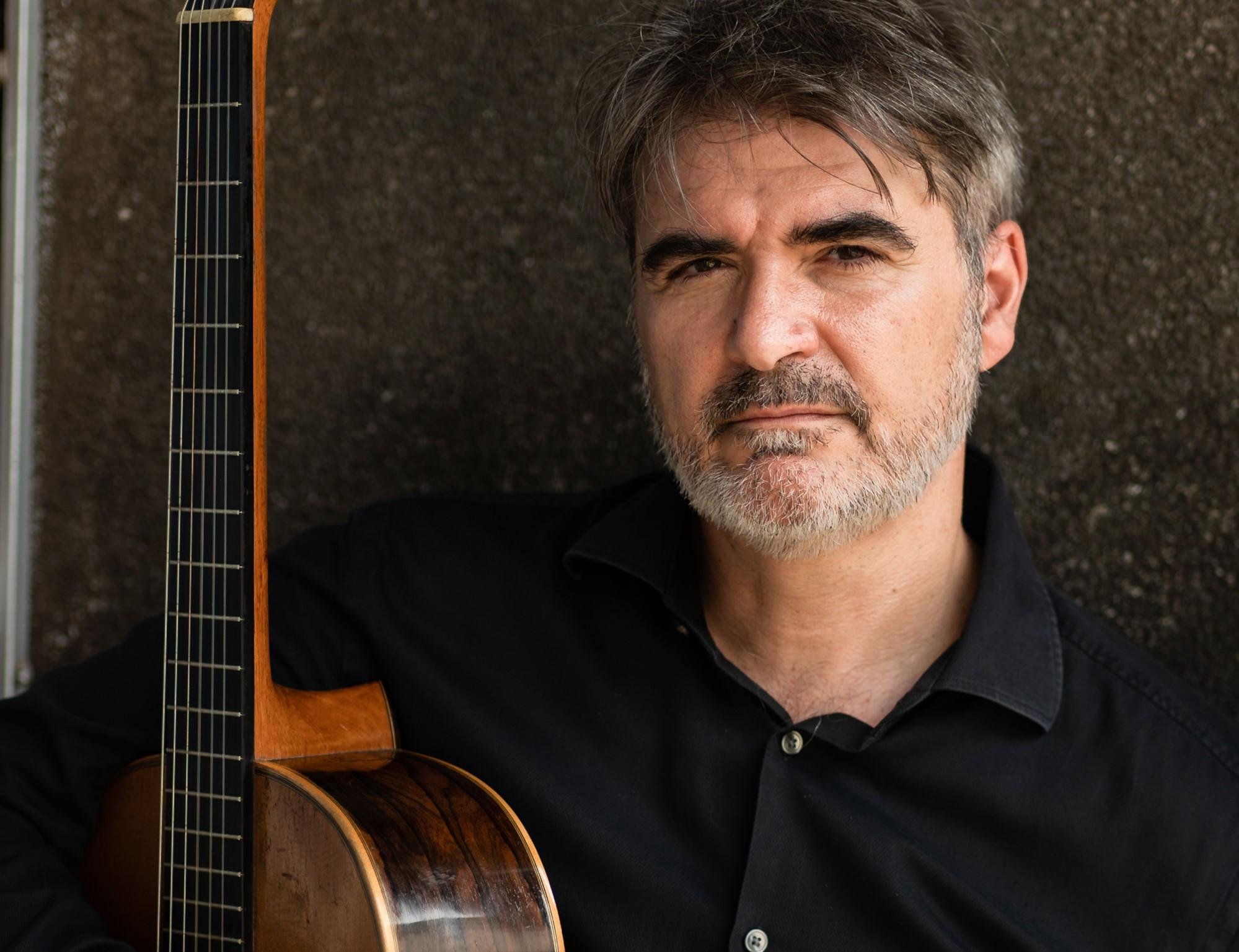 Com 30 anos de carreira e mais de mil concertos em cem pa&iacute;ses, Rafael Serrallet realiza o concerto hoje na Capital