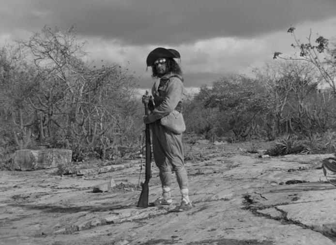 Cena de 'Deus e o Diabo na Terra do Sol', de Glauber Rocha, filme que abre a mostra em Porto Alegre